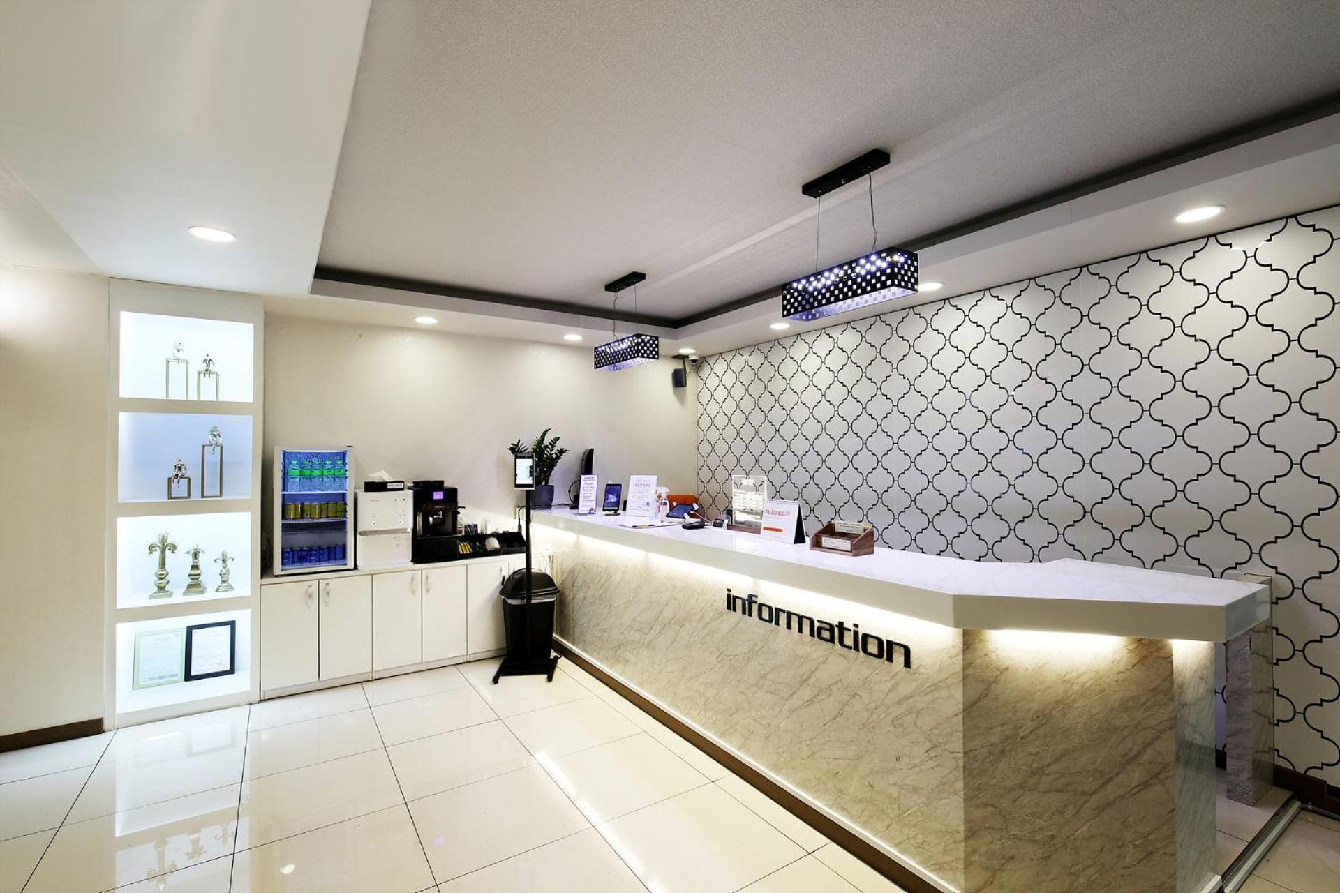 White Tourist Hotel جيونجو المظهر الخارجي الصورة